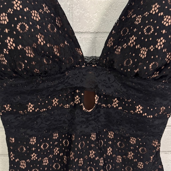 SWIMSUITS FOR ALL Black Lace Plunge One Piece Swimsuit - Picture 5 of 12